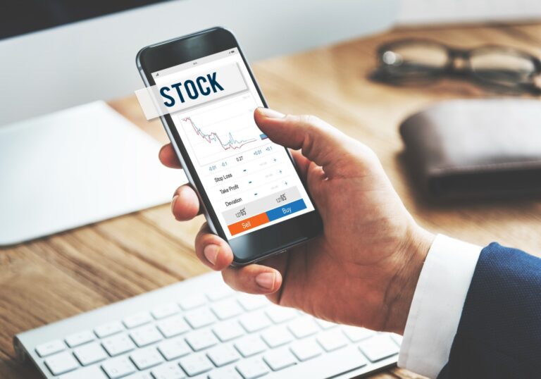 How to Invest in Stocks for Beginners with Little Money